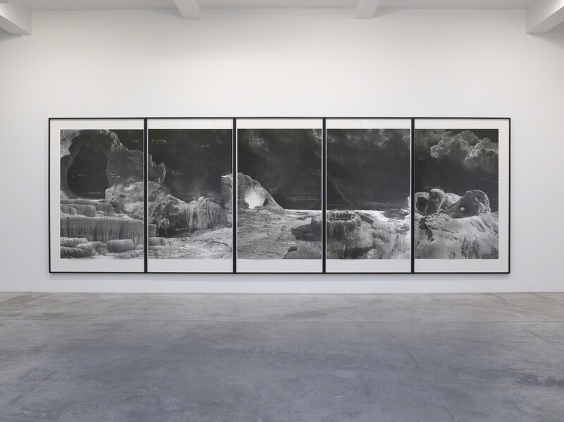 Una Intimidad con Extraños - KINDL – Zentrum für zeitgenössische Kunst