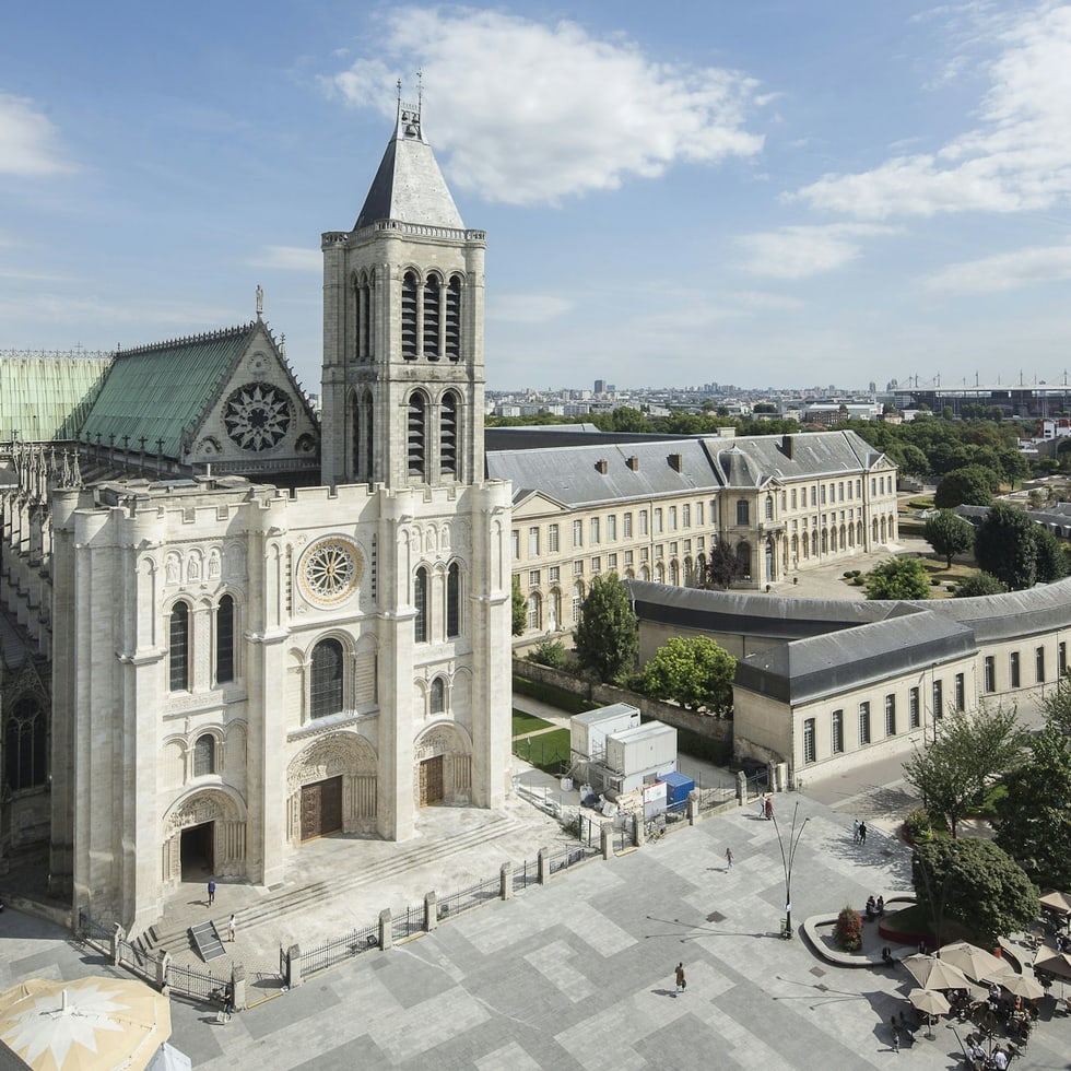 Basilica Cathedral of Saint-Denis: Dedicated Entrance - Basilique Cathédrale de Saint-Denis