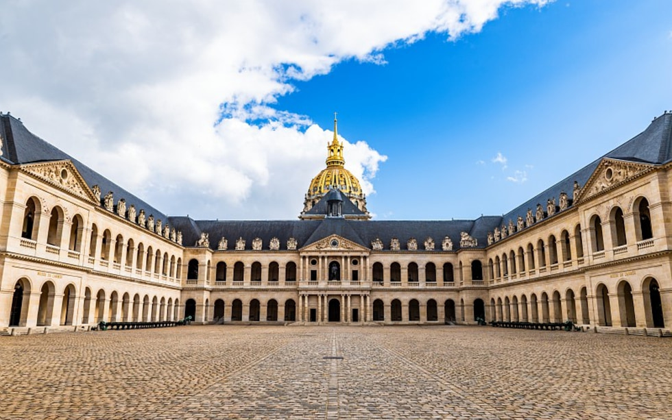 El arte urbano se invierte - Hôtel national des Invalides