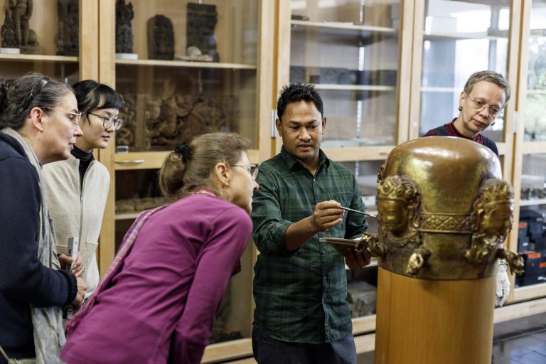 Tracing Shiva. Between Berlin and Kathmandu - Humboldt Forum